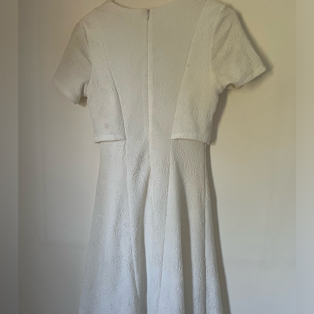 white baroque dress - Picture 3 of 4